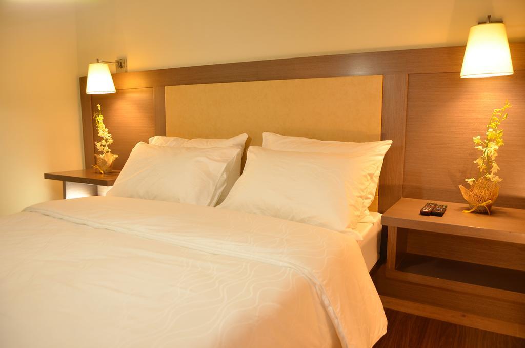 Rivermount Hotel And Resort Sarrat Eksteriør bilde